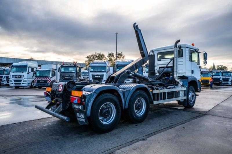 MAN TGA 33.360 BB - Pacēlājs ar āķi: foto 4 MAN TGA 33.360 BB - Pacēlājs ar āķi: foto 4