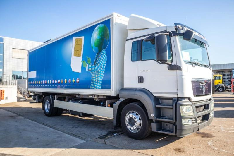 MAN TGS 18.360 LL - Kravas automašīna ar slēgto virsbūvi: foto 2 MAN TGS 18.360 LL - Kravas automašīna ar slēgto virsbūvi: foto 2