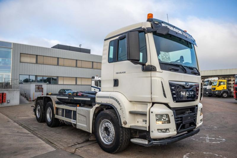 MAN TGS 26.430-6x2-4 BL (New Tires) - Pacēlājs ar āķi: foto 2 MAN TGS 26.430-6x2-4 BL (New Tires) - Pacēlājs ar āķi: foto 2