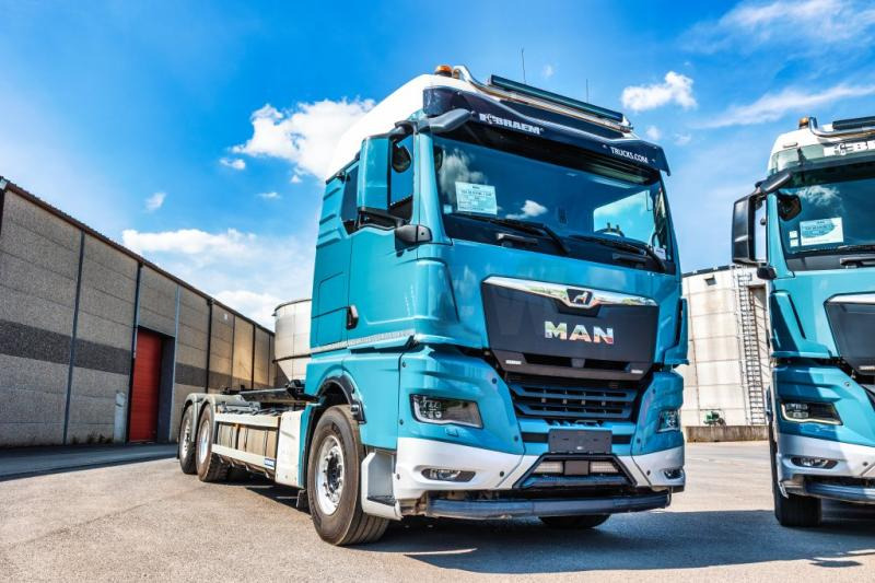 MAN TGX 26.510 6x2-4 LL + AJK - Pacēlājs ar āķi: foto 1 MAN TGX 26.510 6x2-4 LL + AJK - Pacēlājs ar āķi: foto 1
