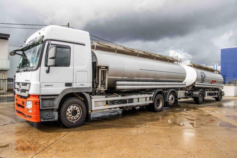 Mercedes ACTROS 2544-MP3+MAGYAR INOX18.200L+17.700L/2X6COMP - Autocisterna: foto 1 Mercedes ACTROS 2544-MP3+MAGYAR INOX18.200L+17.700L/2X6COMP - Autocisterna: foto 1