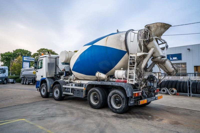 Mercedes ACTROS 4141 BB-MP2 + MIXER 9M3 - Betonvedējs: foto 5 Mercedes ACTROS 4141 BB-MP2 + MIXER 9M3 - Betonvedējs: foto 5