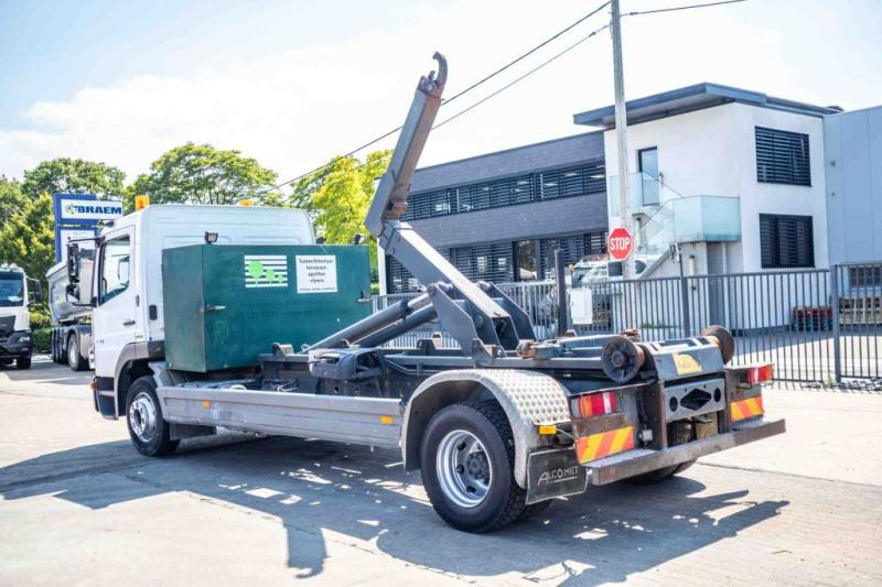 Mercedes ATEGO 1222 K - Pacēlājs ar āķi: foto 4 Mercedes ATEGO 1222 K - Pacēlājs ar āķi: foto 4