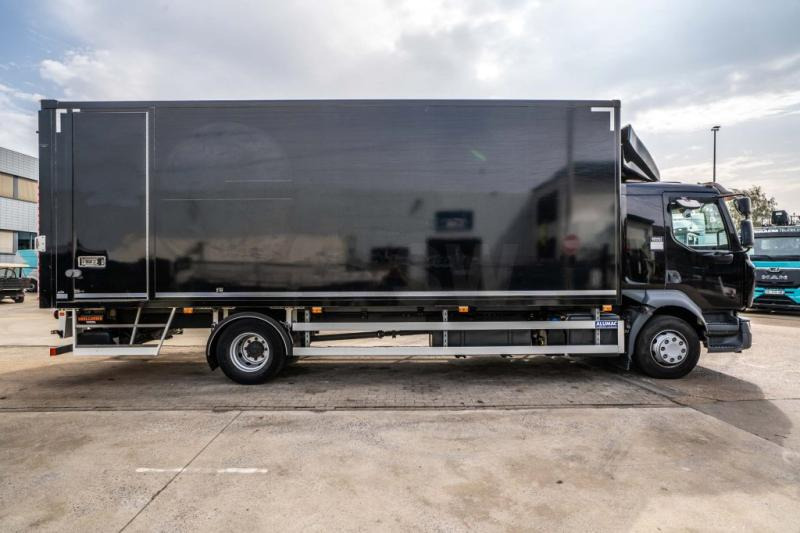 Renault D250 16T.- 36000 KM +DHOLLANDIA 2T. - Kravas automašīna ar slēgto virsbūvi: foto 3 Renault D250 16T.- 36000 KM +DHOLLANDIA 2T. - Kravas automašīna ar slēgto virsbūvi: foto 3