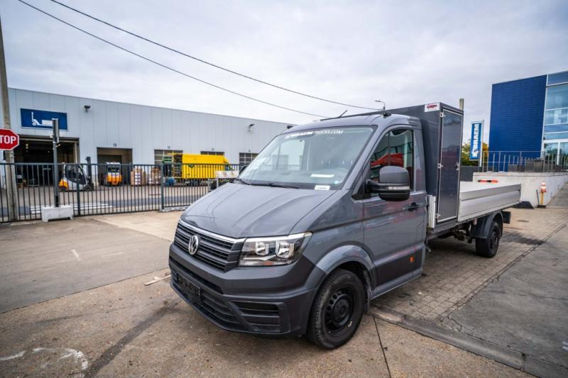 VW CRAFTER - Automašīna ar kravas platformu: foto 1 VW CRAFTER - Automašīna ar kravas platformu: foto 1