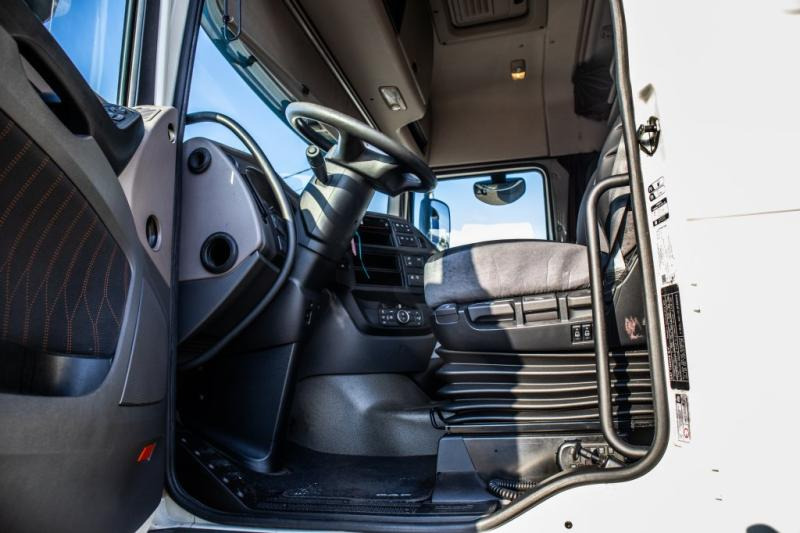 DAF XF 450-6X2 - Vilcējs: foto 5 DAF XF 450-6X2 - Vilcējs: foto 5