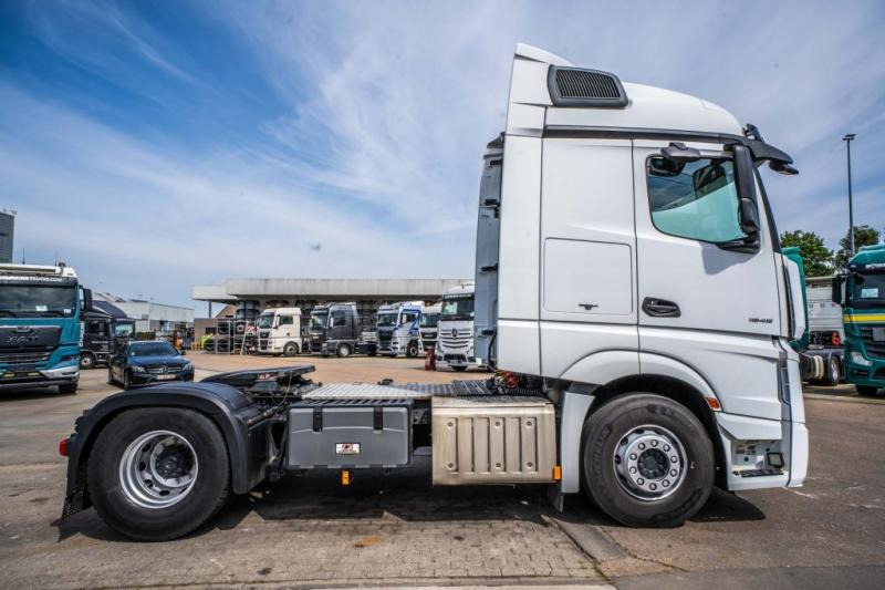 Mercedes ACTROS 1845 LS - Vilcējs: foto 3 Mercedes ACTROS 1845 LS - Vilcējs: foto 3