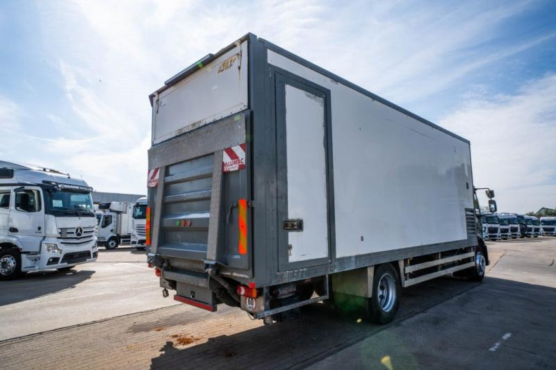 Volvo FL 240 (18t) + DHOLLANDIA 1.5T - Kravas automašīna ar slēgto virsbūvi: foto 5 Volvo FL 240 (18t) + DHOLLANDIA 1.5T - Kravas automašīna ar slēgto virsbūvi: foto 5