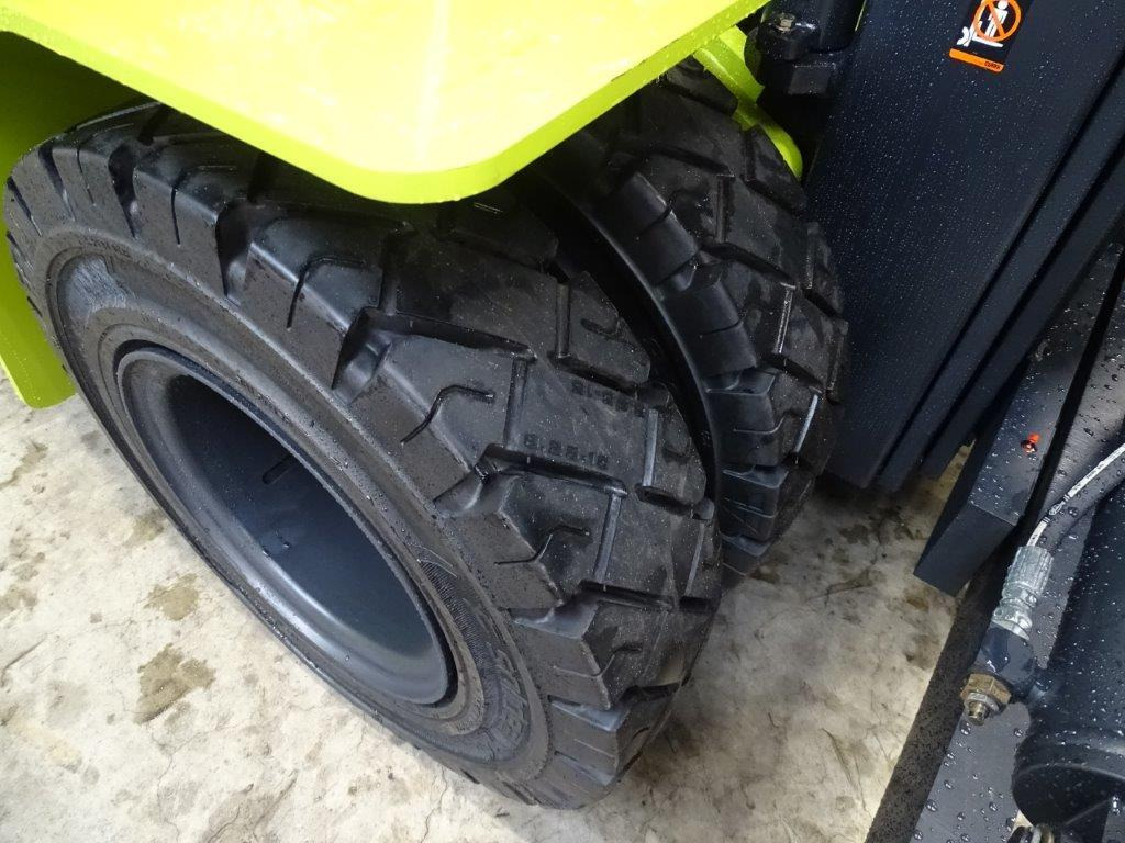 Clark C80D900 - TRIPLEX - NEU - Dīzeļiekrāvējs: foto 2 Clark C80D900 - TRIPLEX - NEU - Dīzeļiekrāvējs: foto 2