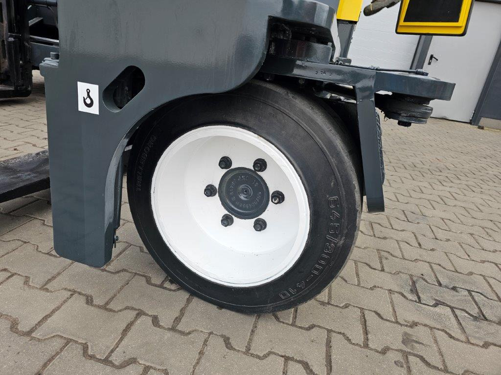 Combilift C12000 - Četru pušu autokrāvējs: foto 2 Combilift C12000 - Četru pušu autokrāvējs: foto 2