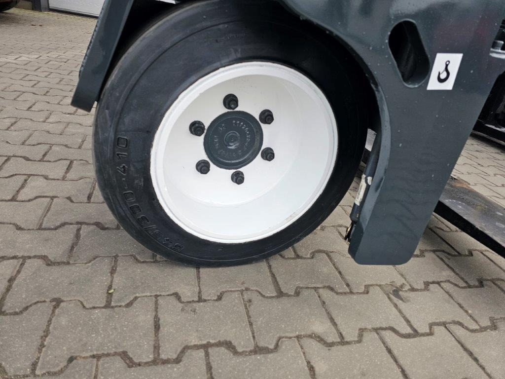 Combilift C12000 - Četru pušu autokrāvējs: foto 2 Combilift C12000 - Četru pušu autokrāvējs: foto 2