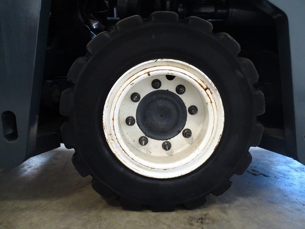 Combilift C8000 - TRIPLEX - Četru pušu autokrāvējs: foto 2 Combilift C8000 - TRIPLEX - Četru pušu autokrāvējs: foto 2
