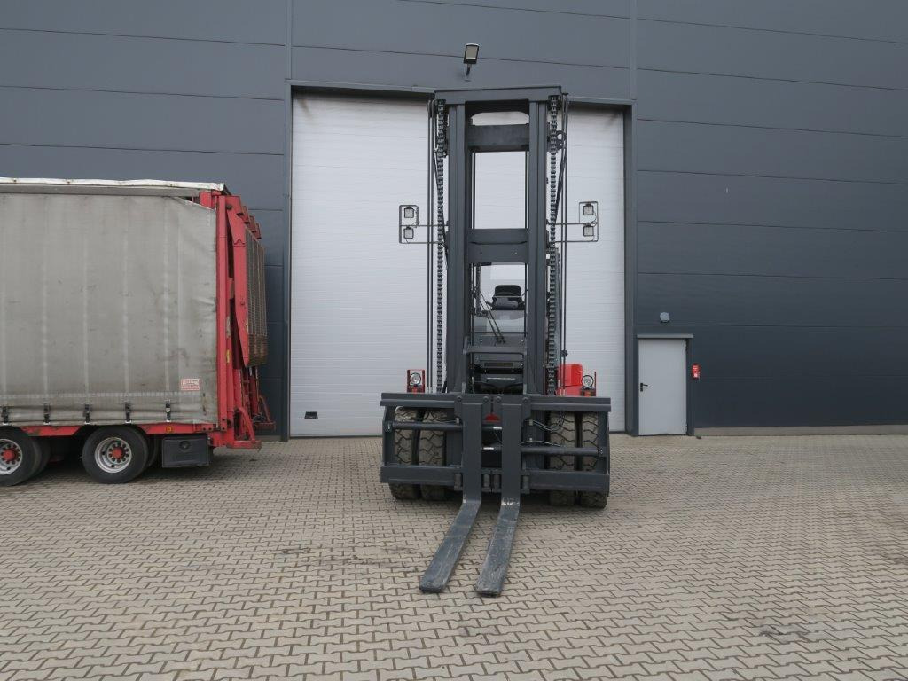 Kalmar DCE150-6 - Dīzeļiekrāvējs: foto 4 Kalmar DCE150-6 - Dīzeļiekrāvējs: foto 4
