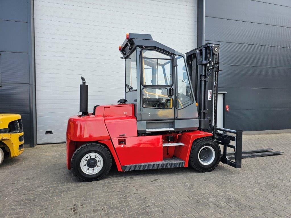 Kalmar DCE80-6 - Empty Containers Handler - Dīzeļiekrāvējs: foto 3 Kalmar DCE80-6 - Empty Containers Handler - Dīzeļiekrāvējs: foto 3