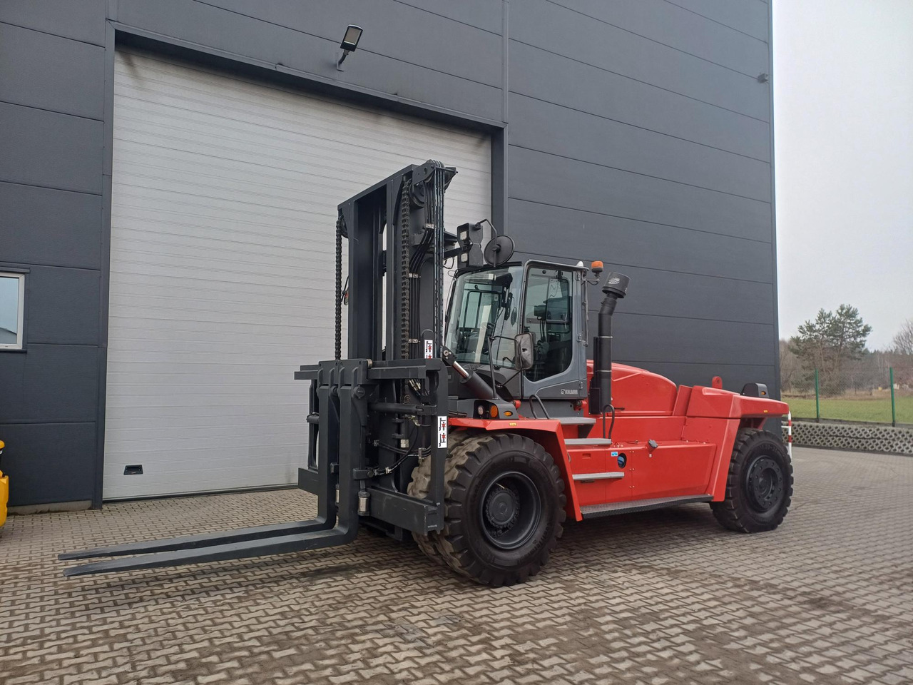 Kalmar DCG250-12LB - Dīzeļiekrāvējs: foto 1 Kalmar DCG250-12LB - Dīzeļiekrāvējs: foto 1