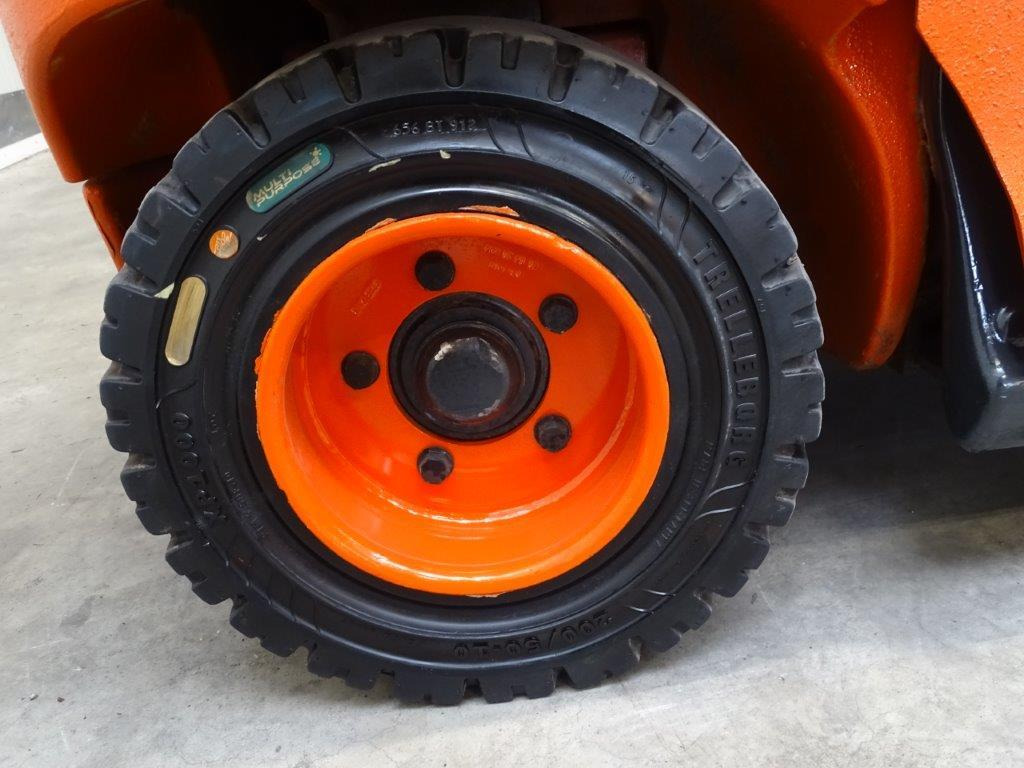 Linde E30-01 - TRIPLEX - Elektroiekrāvējs: foto 4 Linde E30-01 - TRIPLEX - Elektroiekrāvējs: foto 4