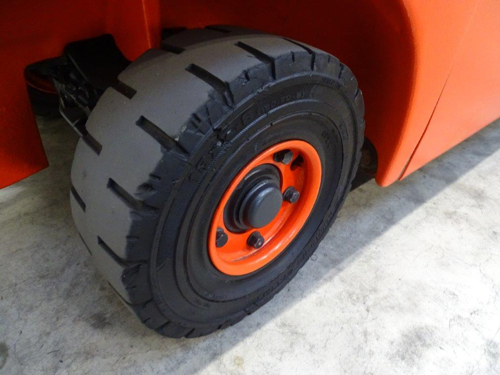 Linde H18D-01 - TRIPLEX - Dīzeļiekrāvējs: foto 2 Linde H18D-01 - TRIPLEX - Dīzeļiekrāvējs: foto 2