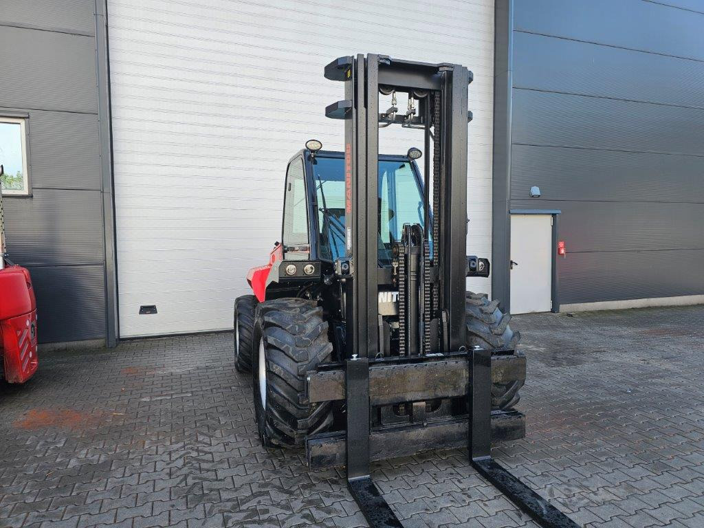 Manitou M50-4D - TRIPLEX- 4x4 - Bezceļu autokrāvējs: foto 4 Manitou M50-4D - TRIPLEX- 4x4 - Bezceļu autokrāvējs: foto 4