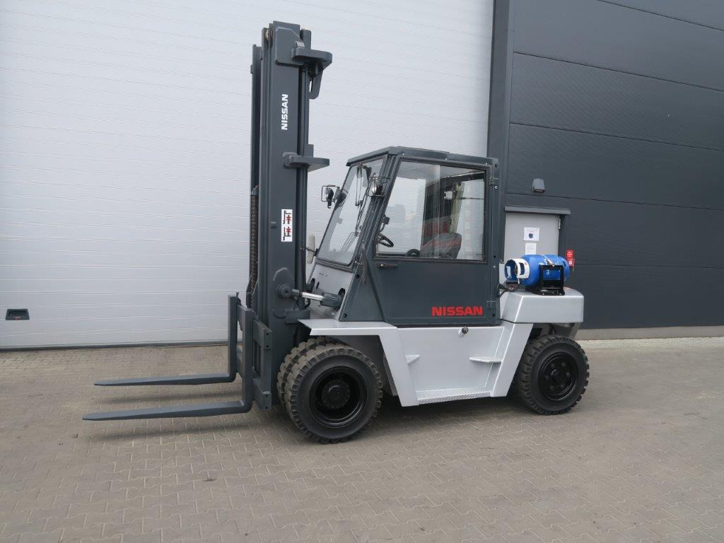 Nissan bBF05H70U - Autokrāvējs: foto 1 Nissan bBF05H70U - Autokrāvējs: foto 1