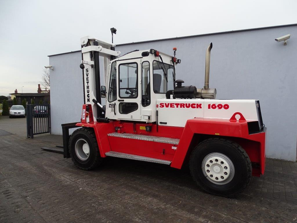 Svetruck 1690 - Dīzeļiekrāvējs: foto 1 Svetruck 1690 - Dīzeļiekrāvējs: foto 1