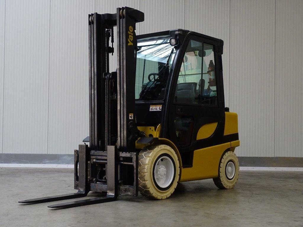 Yale GLP30VX - TRIPLEX - Autokrāvējs: foto 1 Yale GLP30VX - TRIPLEX - Autokrāvējs: foto 1