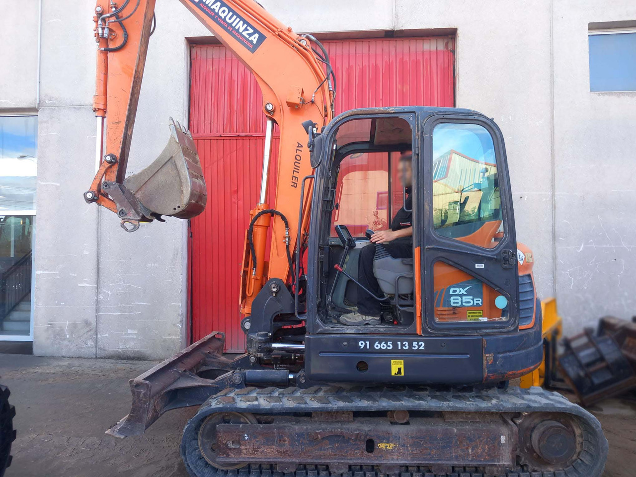 DOOSAN DX85R-3 - Mini-ekskavators: foto 1 DOOSAN DX85R-3 - Mini-ekskavators: foto 1