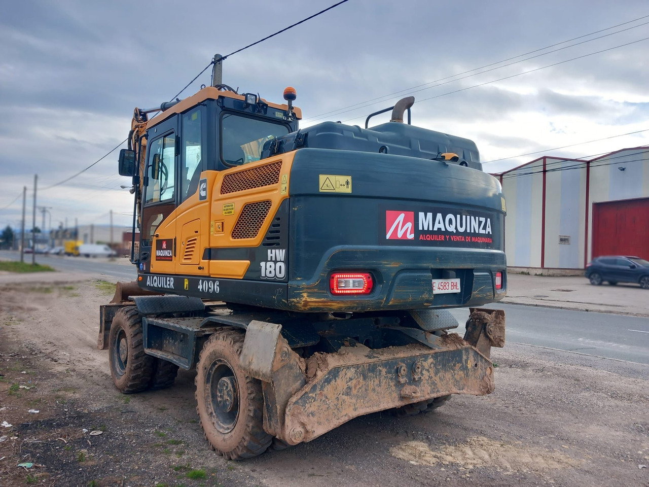 Riteņu ekskavators HYUNDAI HW180: foto 6