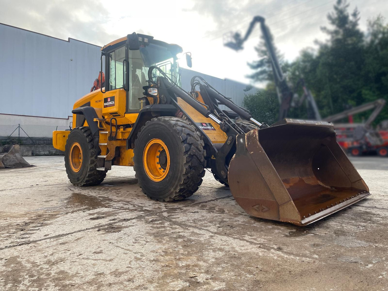 JCB 427 HT S5 - Riteņu iekrāvējs: foto 3 JCB 427 HT S5 - Riteņu iekrāvējs: foto 3