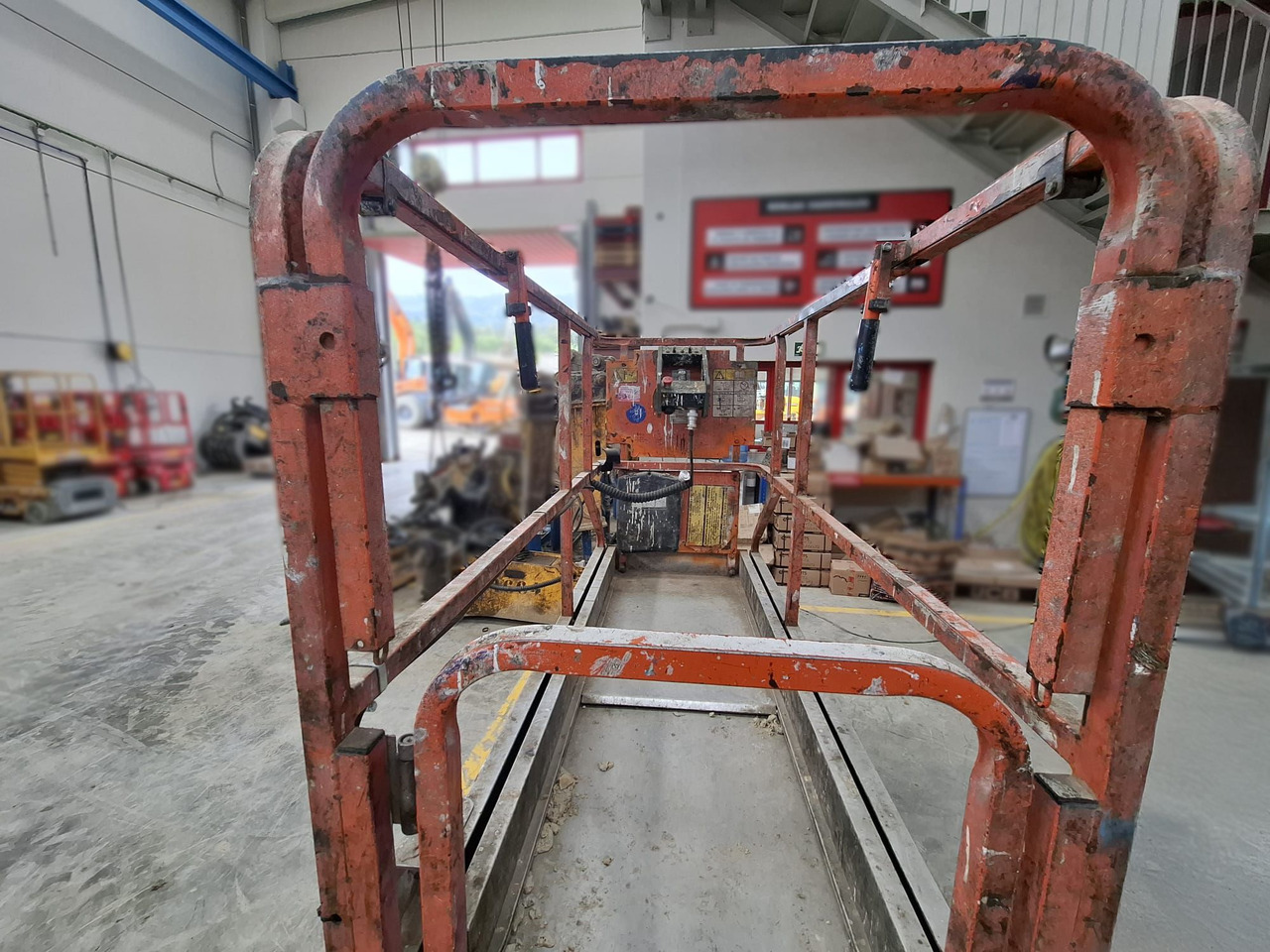 JLG 1930ES - Šķērveida pacēlājs: foto 4 JLG 1930ES - Šķērveida pacēlājs: foto 4