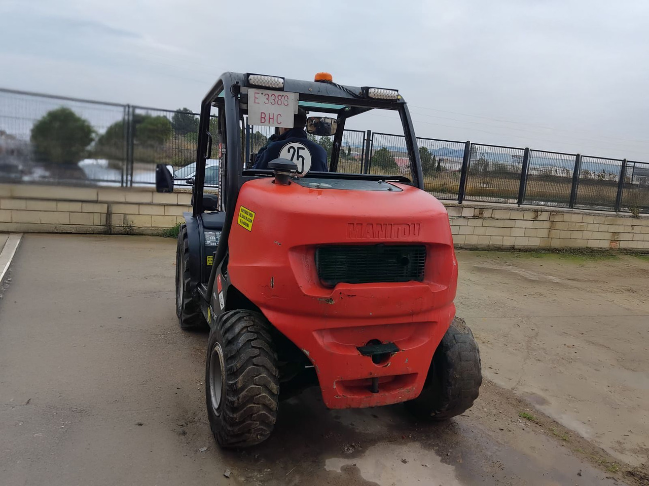 MANITOU MC18.4 D - Dīzeļiekrāvējs: foto 4 MANITOU MC18.4 D - Dīzeļiekrāvējs: foto 4