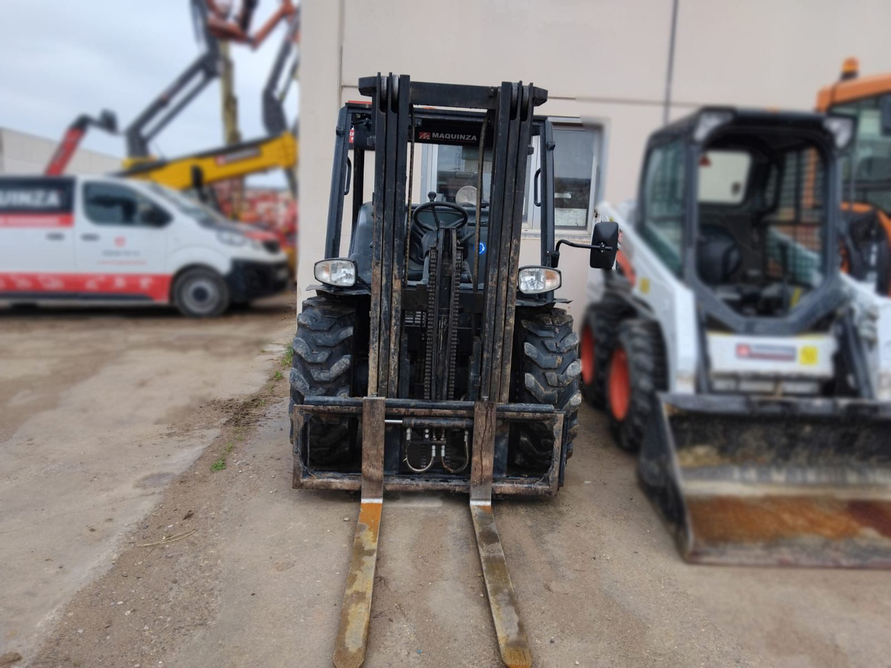 MANITOU MC18.4 D - Dīzeļiekrāvējs: foto 2 MANITOU MC18.4 D - Dīzeļiekrāvējs: foto 2