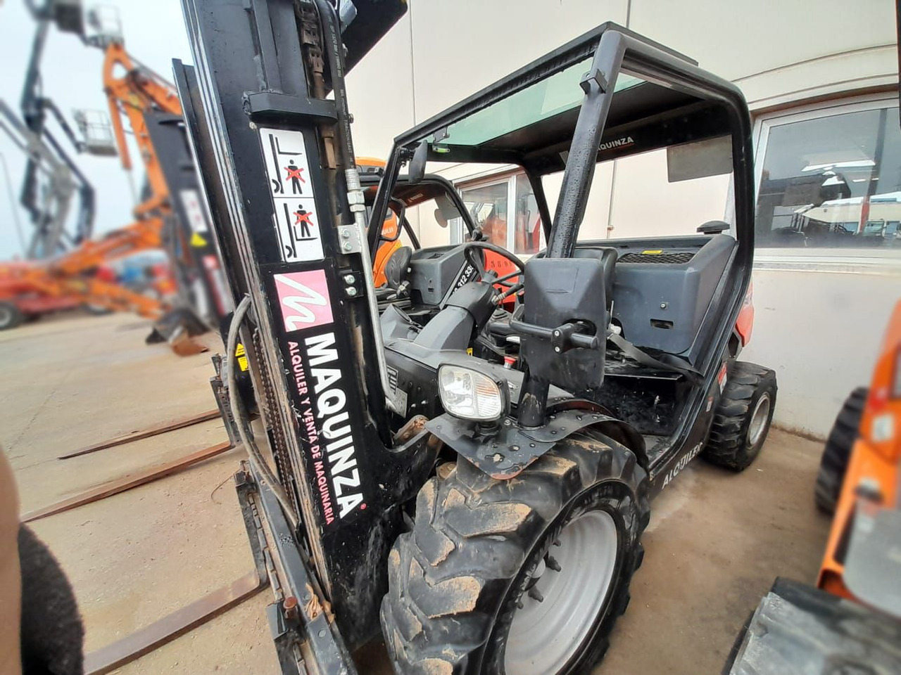 MANITOU MC18.4 D - Dīzeļiekrāvējs: foto 1 MANITOU MC18.4 D - Dīzeļiekrāvējs: foto 1