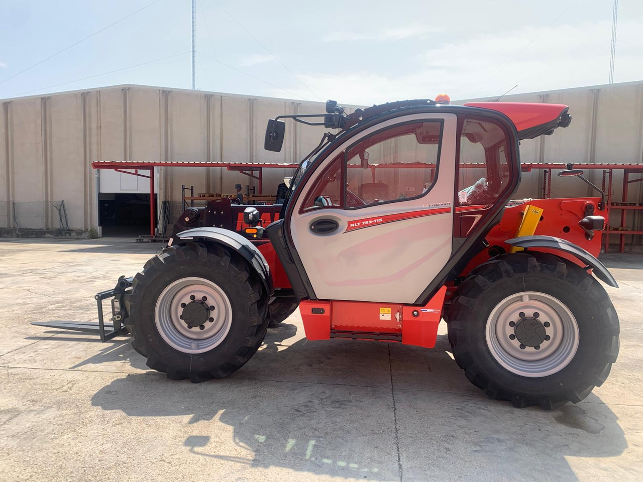 MANITOU MLT733.115 NUEVO - Teleskopiskais iekrāvējs: foto 1 MANITOU MLT733.115 NUEVO - Teleskopiskais iekrāvējs: foto 1