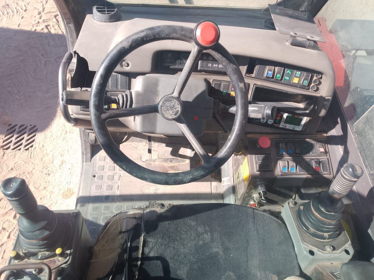 Teleskopiskais iekrāvējs MANITOU MRT1635: foto 15 Teleskopiskais iekrāvējs MANITOU MRT1635: foto 15