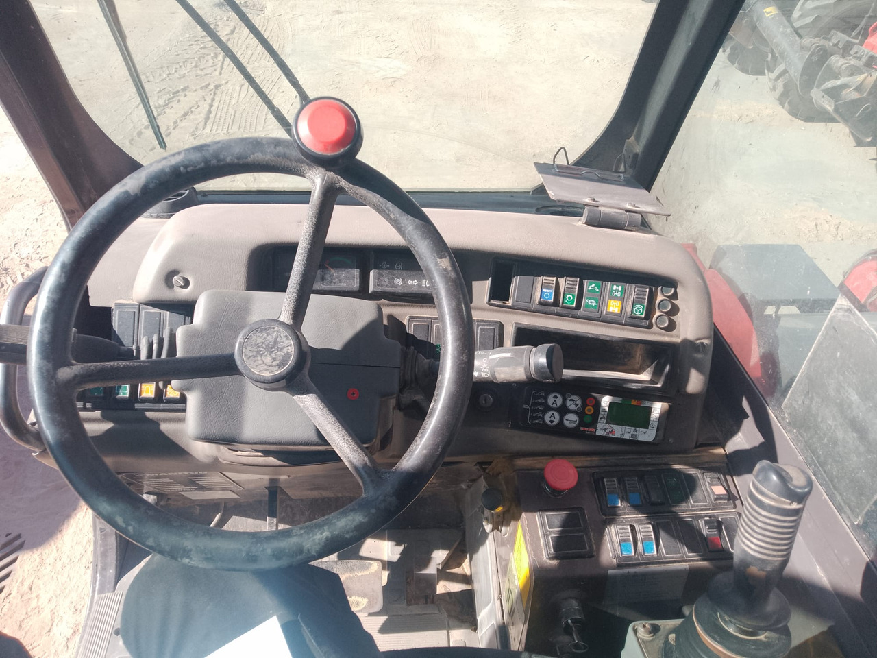 Teleskopiskais iekrāvējs MANITOU MRT1635: foto 14 Teleskopiskais iekrāvējs MANITOU MRT1635: foto 14