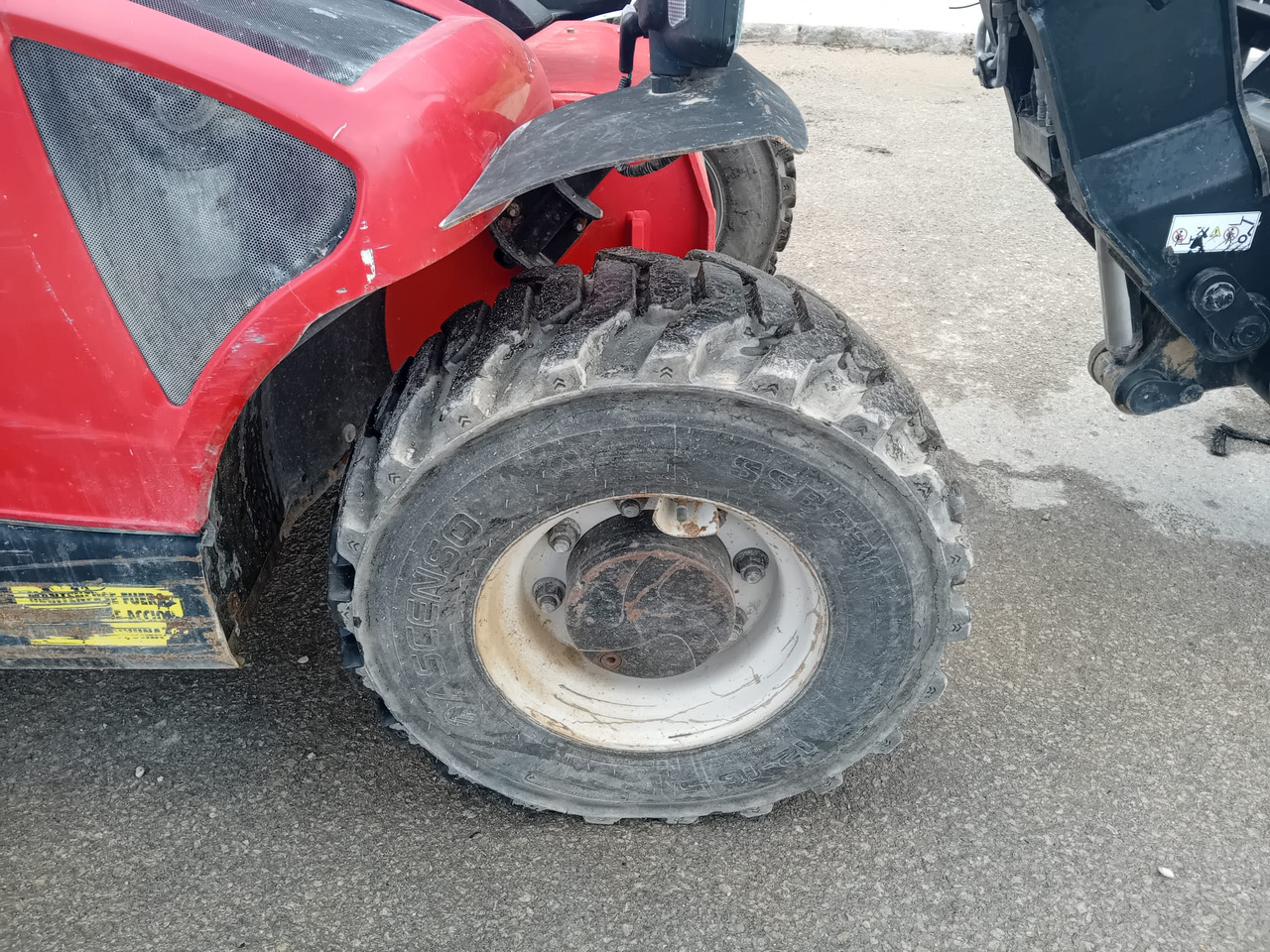 Teleskopiskais iekrāvējs MANITOU MT625 H: foto 15