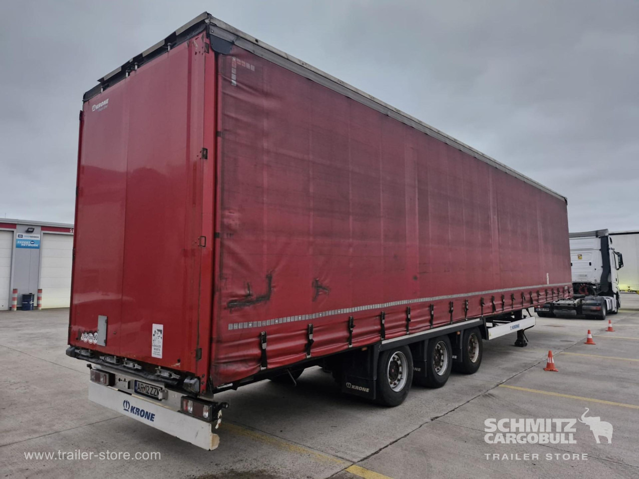 KRONE Curtainsider Mega - Tenta puspiekabe: foto 4 KRONE Curtainsider Mega - Tenta puspiekabe: foto 4