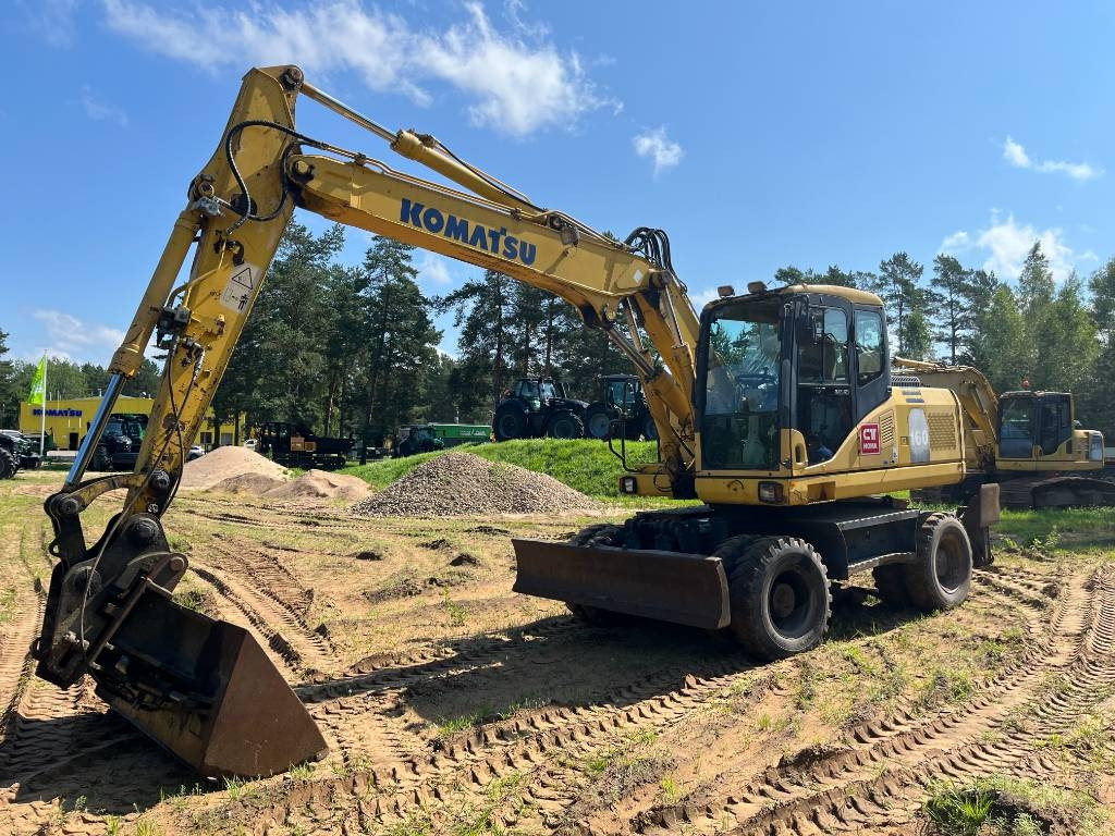 Komatsu PW 160-7 - Riteņu ekskavators: foto 1 Komatsu PW 160-7 - Riteņu ekskavators: foto 1