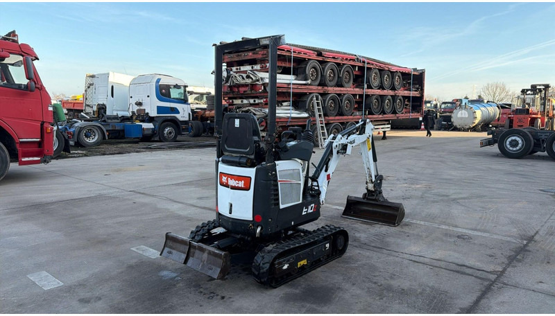 Bobcat E10 Z (BE MACHINE / 438H / MIN WIDTH 0.73M / TOP CONDITION) - Mini-ekskavators: foto 5 Bobcat E10 Z (BE MACHINE / 438H / MIN WIDTH 0.73M / TOP CONDITION) - Mini-ekskavators: foto 5