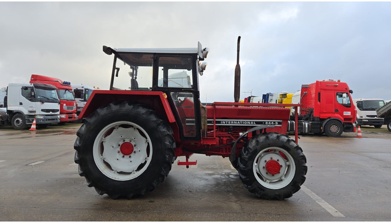 Case International 844 S (4X4 / BELGIAN TRACTOR / PERFECT CONDITION / GEARBOX TOP CONDITION) - Traktors: foto 4 Case International 844 S (4X4 / BELGIAN TRACTOR / PERFECT CONDITION / GEARBOX TOP CONDITION) - Traktors: foto 4