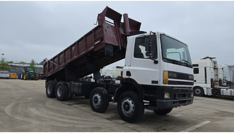 DAF 85 CF 340 (EURO 2 / MANUAL PUMP / STEEL SUSP. / POSSIBLE AS CHASSIS / 8X4) - Kravas automašīna pašizgāzējs: foto 3 DAF 85 CF 340 (EURO 2 / MANUAL PUMP / STEEL SUSP. / POSSIBLE AS CHASSIS / 8X4) - Kravas automašīna pašizgāzējs: foto 3