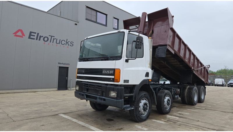 DAF 85 CF 340 (EURO 2 / MANUAL PUMP / STEEL SUSP. / POSSIBLE AS CHASSIS / 8X4) - Kravas automašīna pašizgāzējs: foto 1 DAF 85 CF 340 (EURO 2 / MANUAL PUMP / STEEL SUSP. / POSSIBLE AS CHASSIS / 8X4) - Kravas automašīna pašizgāzējs: foto 1