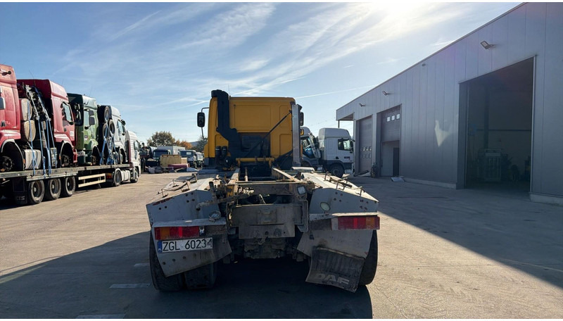 DAF CF 85.360 (BOITE MANUELLE / MANUAL GEARBOX / BIG HUB / GRAND PONT / LAMES / 8X4) - Šasija kravas automašīna: foto 5 DAF CF 85.360 (BOITE MANUELLE / MANUAL GEARBOX / BIG HUB / GRAND PONT / LAMES / 8X4) - Šasija kravas automašīna: foto 5