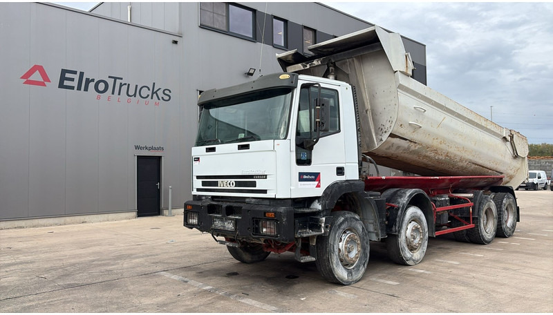 Iveco Eurotrakker 260 E32 (GRAND PONT / LAMES / POMPE MANUELLE / 8X4 / CURSOR 8) - Kravas automašīna pašizgāzējs: foto 1 Iveco Eurotrakker 260 E32 (GRAND PONT / LAMES / POMPE MANUELLE / 8X4 / CURSOR 8) - Kravas automašīna pašizgāzējs: foto 1