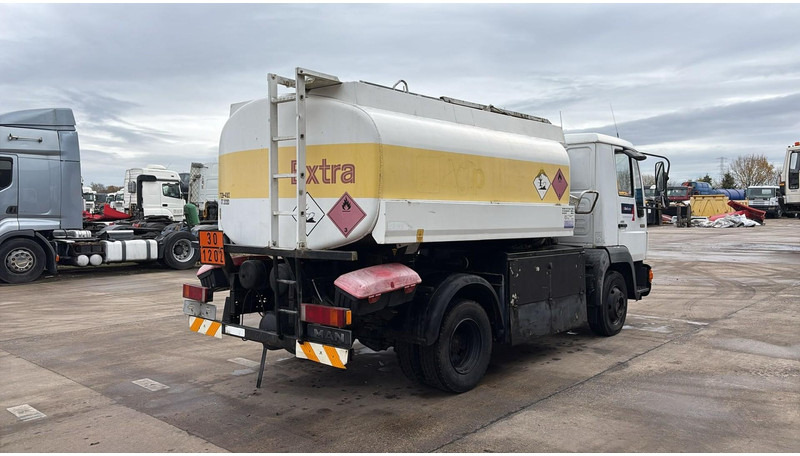 MAN 10.153 (7500L / FULL STEEL / LAMES / BOITE MANUELLE / MANUAL GEARBOX) - Autocisterna: foto 4 MAN 10.153 (7500L / FULL STEEL / LAMES / BOITE MANUELLE / MANUAL GEARBOX) - Autocisterna: foto 4