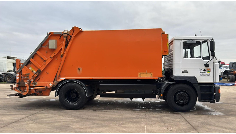 MAN 18.285 (GARBAGE TRUCK / TOP CONDITION / 6 CYLINDER / MANUAL GEARBOX) - Atkritumu vedējs: foto 4 MAN 18.285 (GARBAGE TRUCK / TOP CONDITION / 6 CYLINDER / MANUAL GEARBOX) - Atkritumu vedējs: foto 4