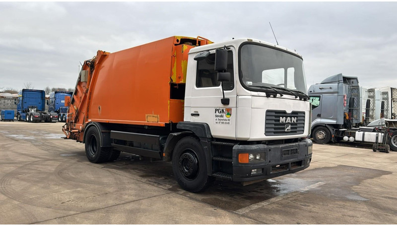 MAN 18.285 (GARBAGE TRUCK / TOP CONDITION / 6 CYLINDER / MANUAL GEARBOX) - Atkritumu vedējs: foto 3 MAN 18.285 (GARBAGE TRUCK / TOP CONDITION / 6 CYLINDER / MANUAL GEARBOX) - Atkritumu vedējs: foto 3