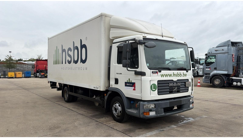 MAN TGL 8.180 (BELGIAN TRUCK / PERFECT CONDITION / MANUAL GEARBOX / LAMES / STEEL SUSP.) - Kravas automašīna ar slēgto virsbūvi: foto 3 MAN TGL 8.180 (BELGIAN TRUCK / PERFECT CONDITION / MANUAL GEARBOX / LAMES / STEEL SUSP.) - Kravas automašīna ar slēgto virsbūvi: foto 3