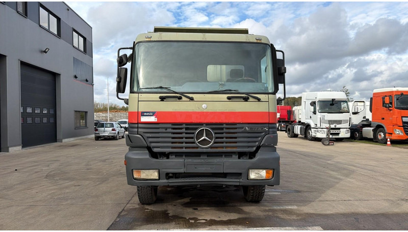 Mercedes-Benz Actros 3235 (EPS / LAMES / GRAND PONT / STEEL SUSP. / 3 PEDALES / MP1) - Kravas automašīna pašizgāzējs: foto 2 Mercedes-Benz Actros 3235 (EPS / LAMES / GRAND PONT / STEEL SUSP. / 3 PEDALES / MP1) - Kravas automašīna pašizgāzējs: foto 2
