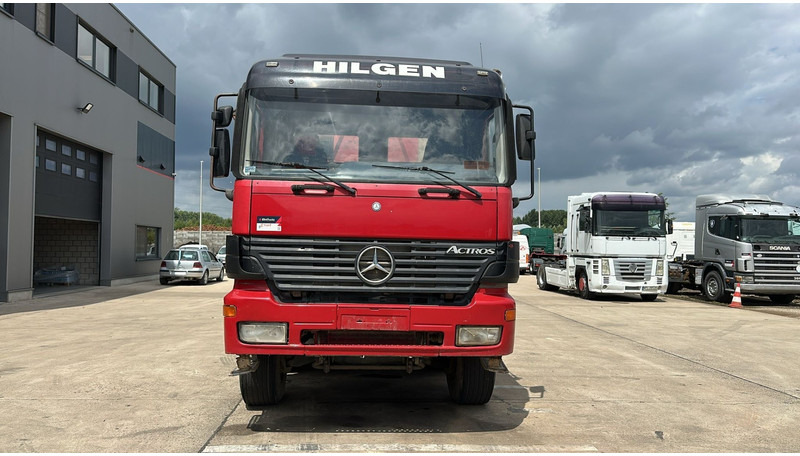 Mercedes-Benz Actros 4143 (8X6 / LAMES / EPS / V6 / GRAND PONT / BIG AXLE / 3 PEDALES) - Kravas automašīna pašizgāzējs: foto 2 Mercedes-Benz Actros 4143 (8X6 / LAMES / EPS / V6 / GRAND PONT / BIG AXLE / 3 PEDALES) - Kravas automašīna pašizgāzējs: foto 2